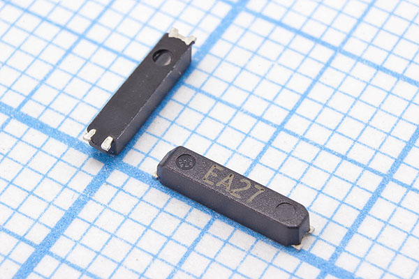 32,768 \SMD07015P3\ 7\ 10\ /-40~85C\MC-146\1Г 32,768 \SMD07015P3\ 7\ 10\ /-40~85C\MC-146\1Г
